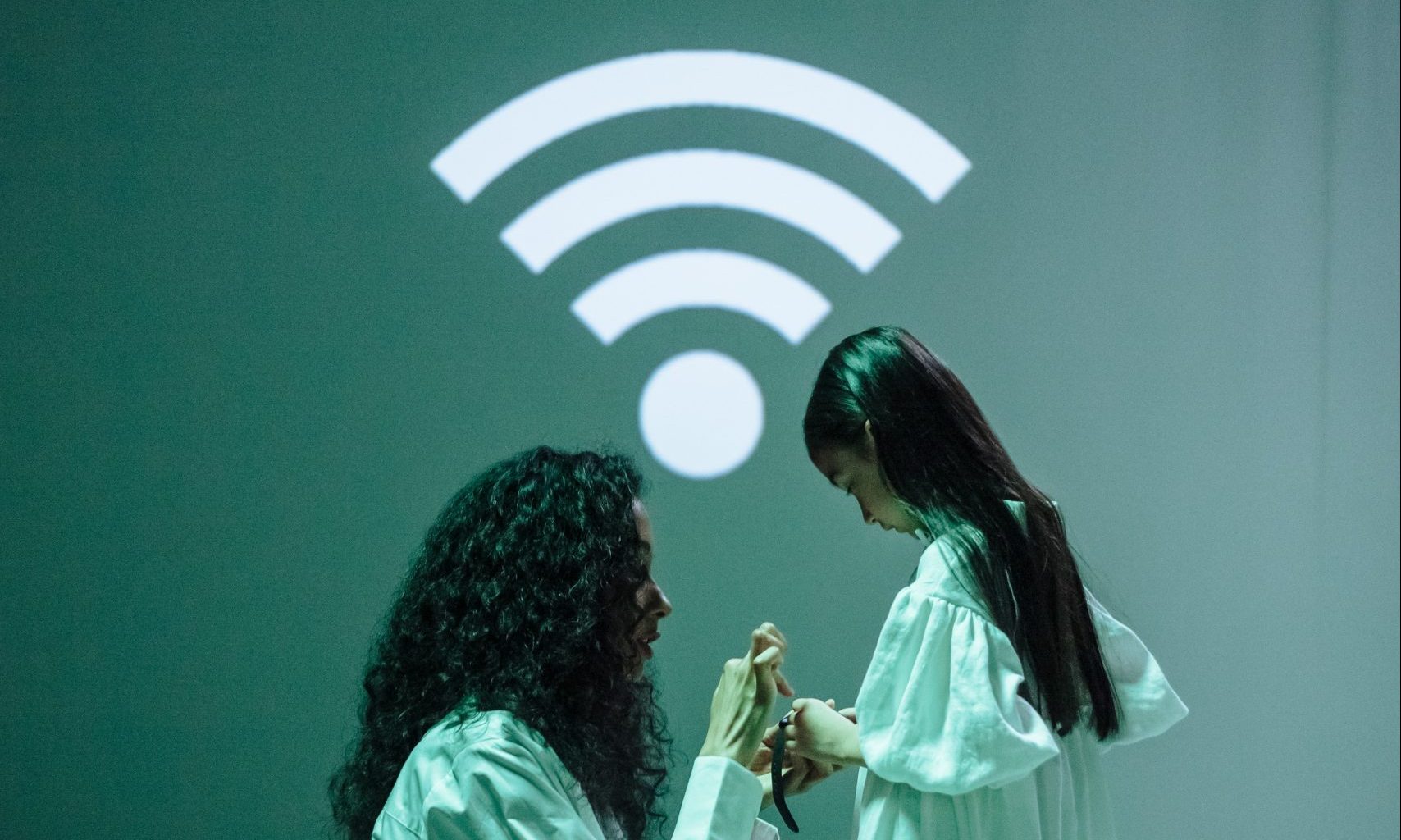 wifi, mother, daughter, internet