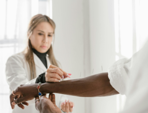 Assemblyman Kim promotes insurance coverage for acupuncture