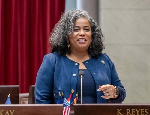 Assemblymember Reyes promotes healthy food choices